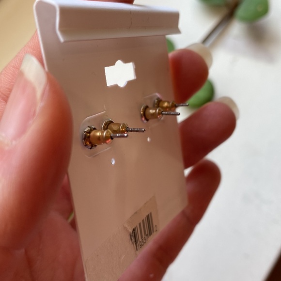 Hoop & Stud Earrings - Picture 5 of 6